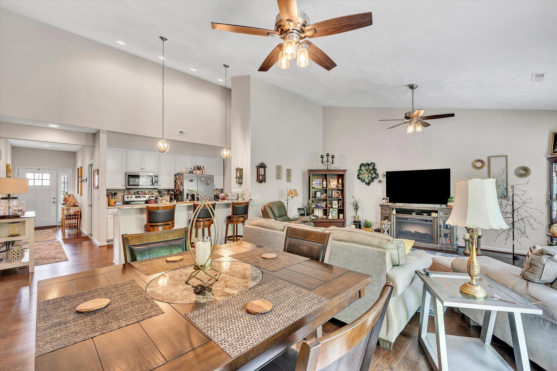 22 Carrington CT - Photo 14