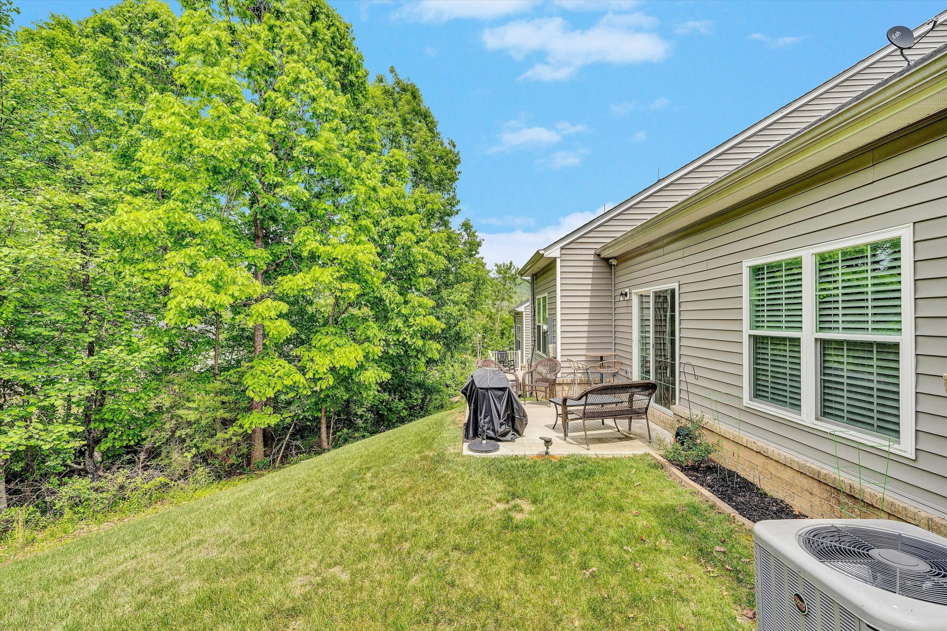 22 Carrington CT - Photo 24