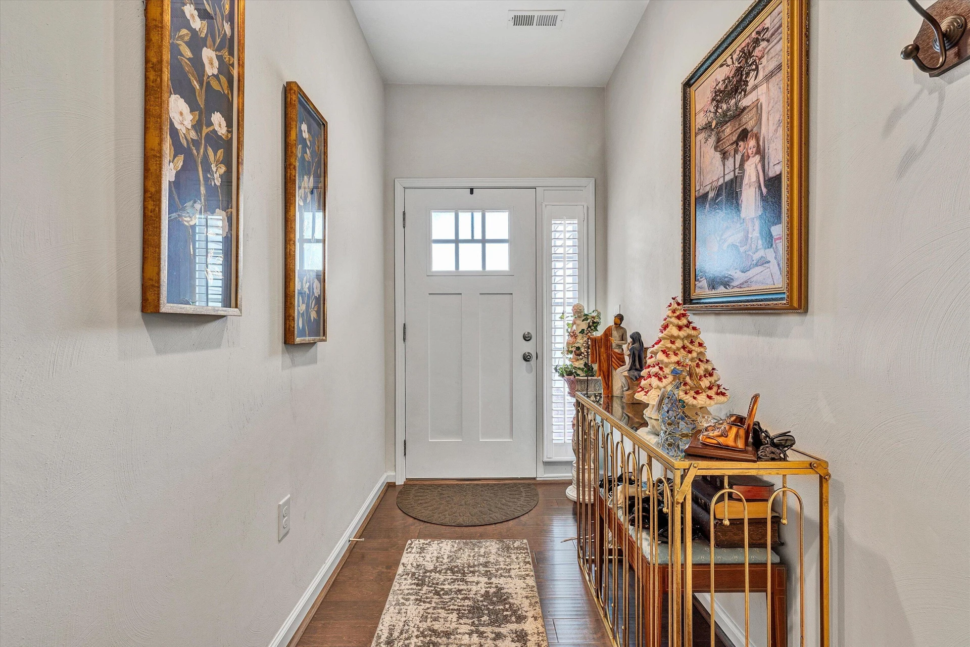 22 Carrington CT - Photo 4