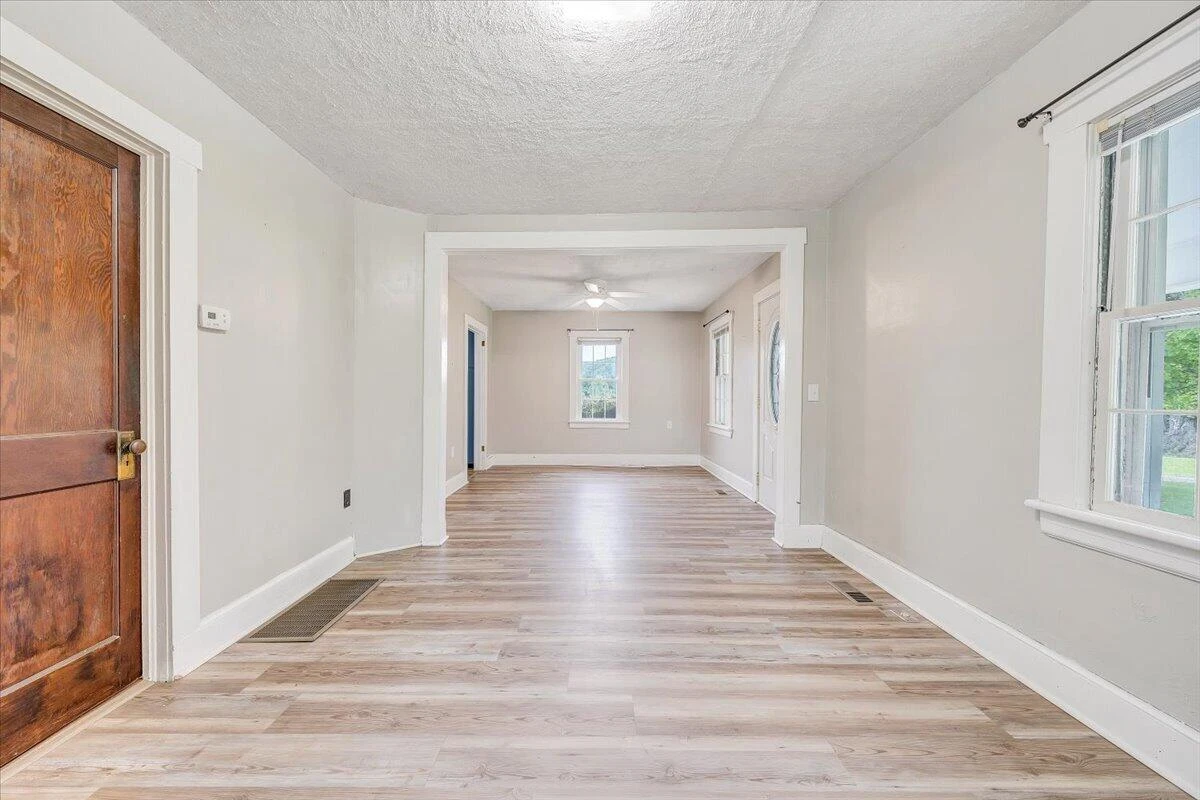 1384 Thaxton Mountain RD - Photo 10