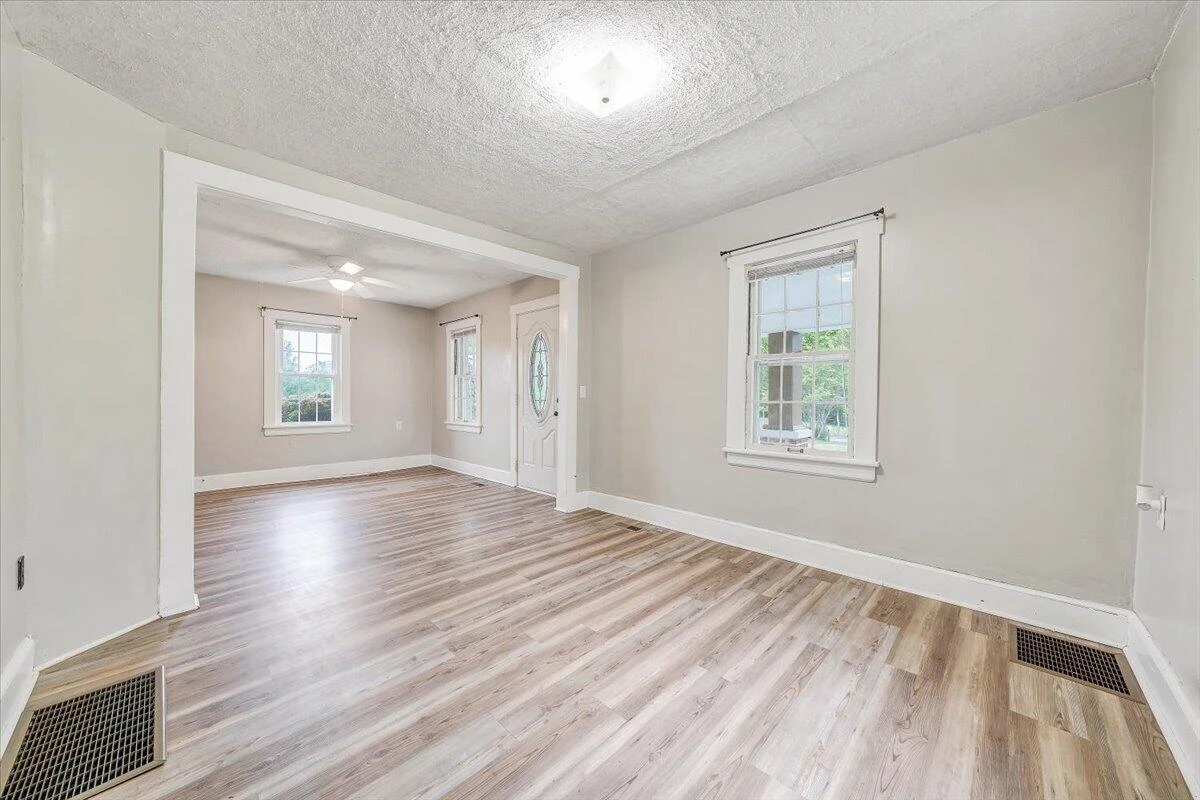 1384 Thaxton Mountain RD - Photo 11