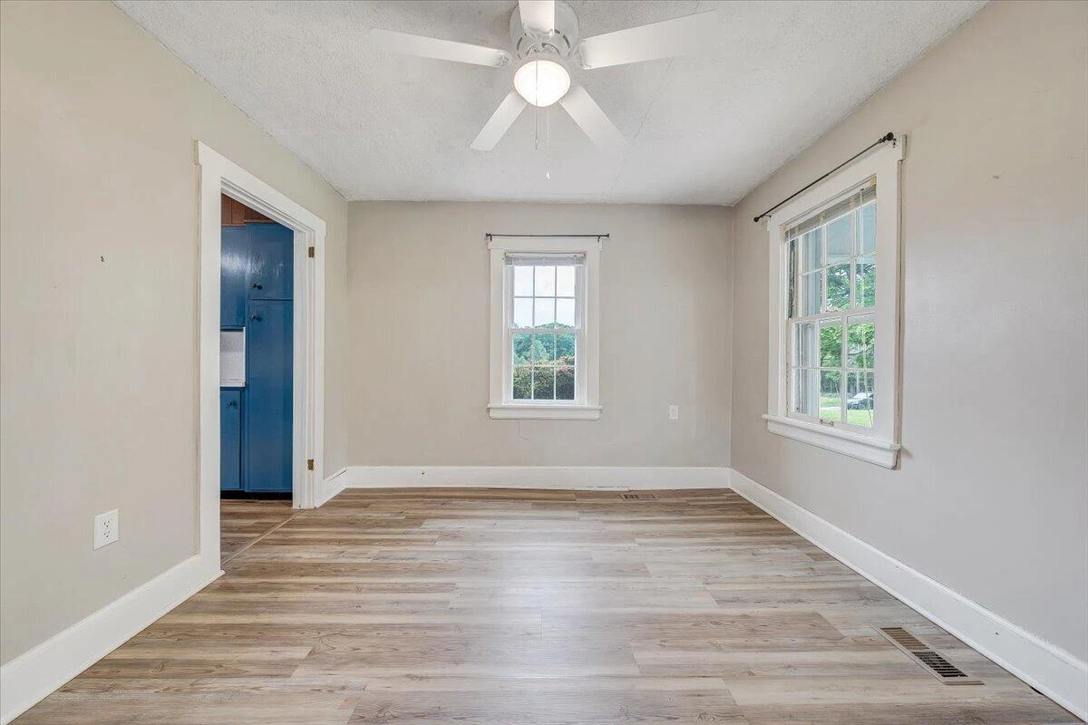 1384 Thaxton Mountain RD - Photo 12