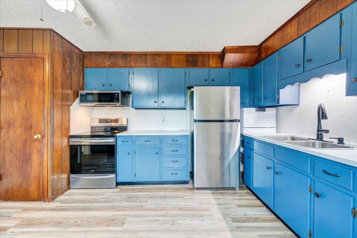 1384 Thaxton Mountain RD - Photo 16