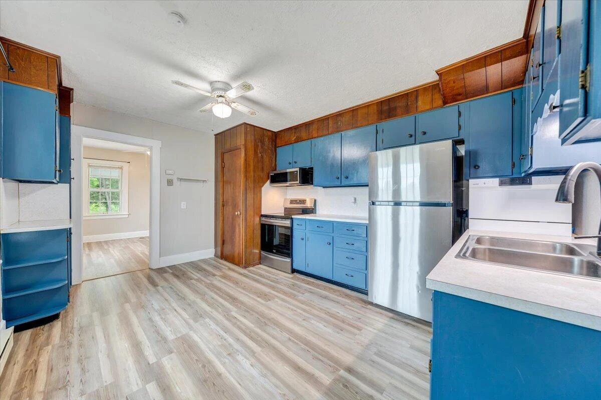 1384 Thaxton Mountain RD - Photo 18