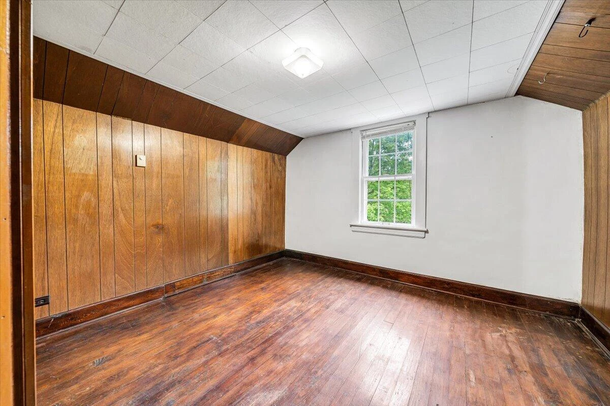 1384 Thaxton Mountain RD - Photo 34