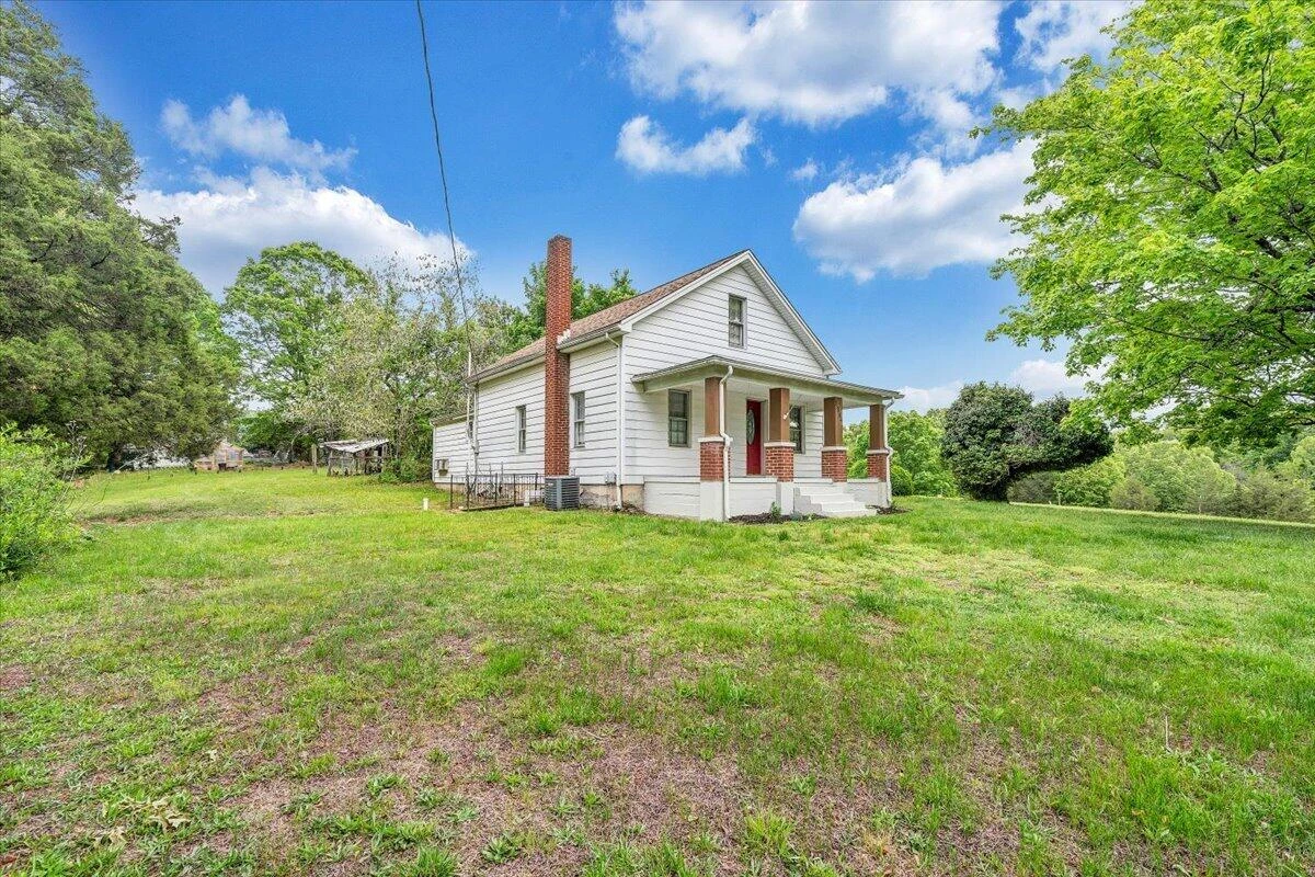 1384 Thaxton Mountain RD - Photo 43