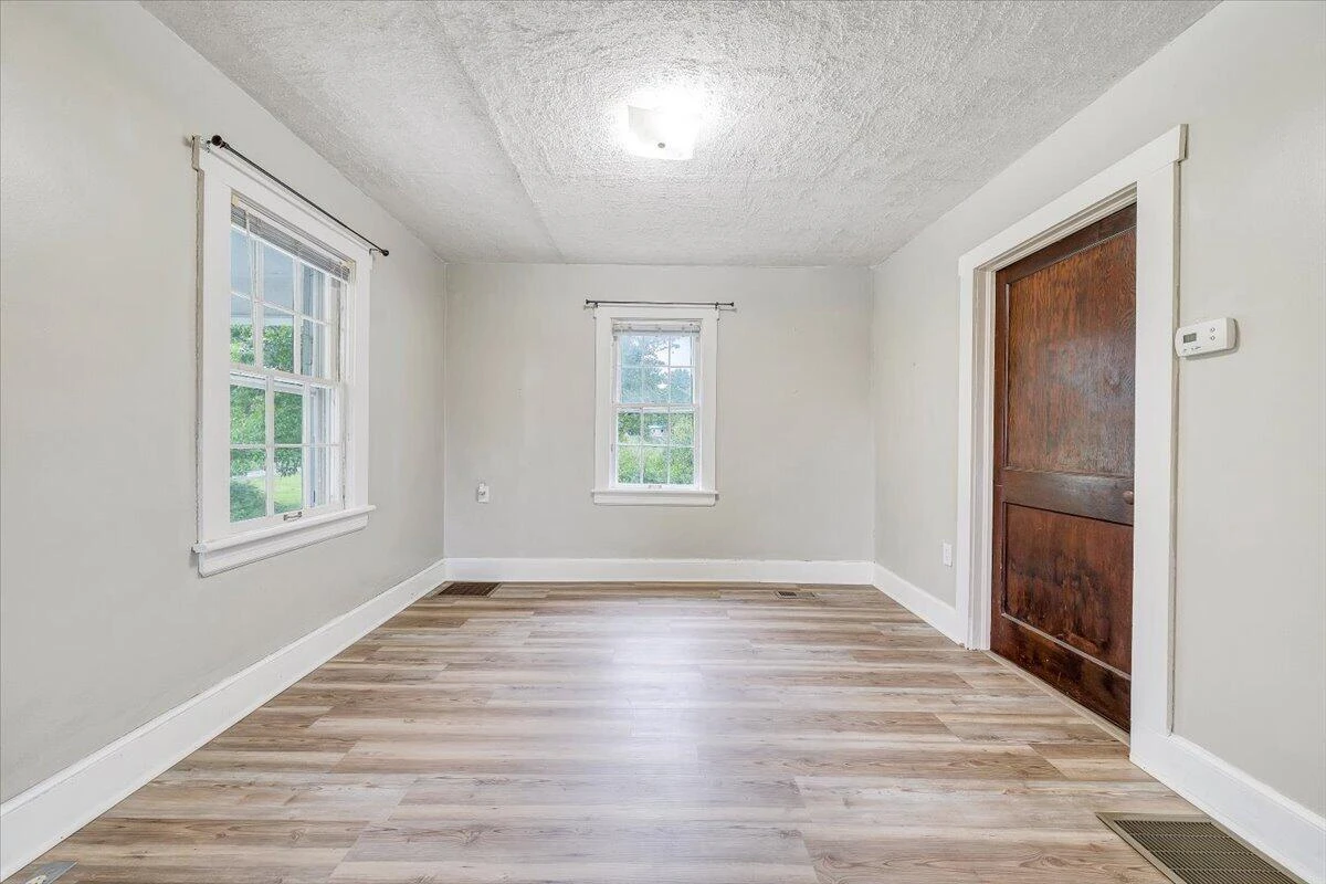 1384 Thaxton Mountain RD - Photo 9