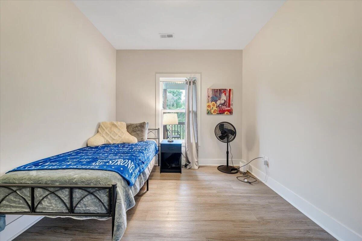 3041 Fulton ST - Photo 7