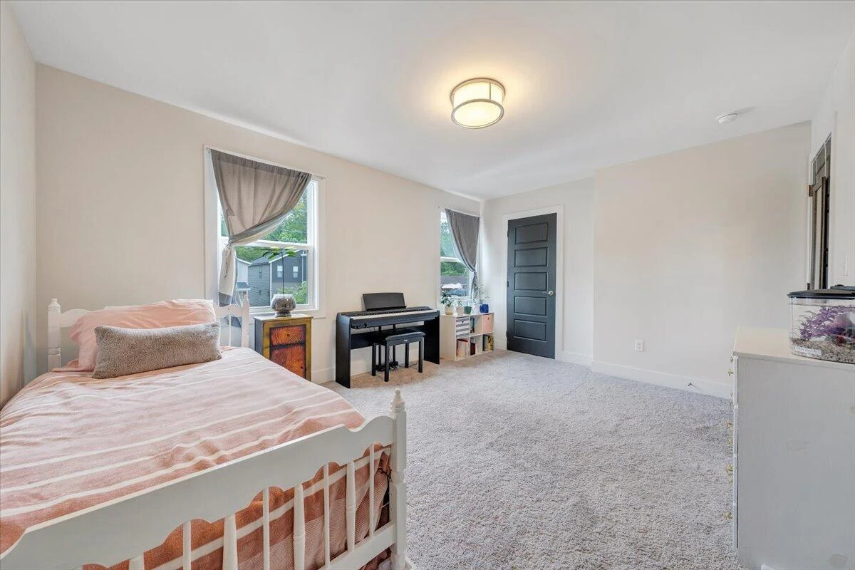 3041 Fulton ST - Photo 11