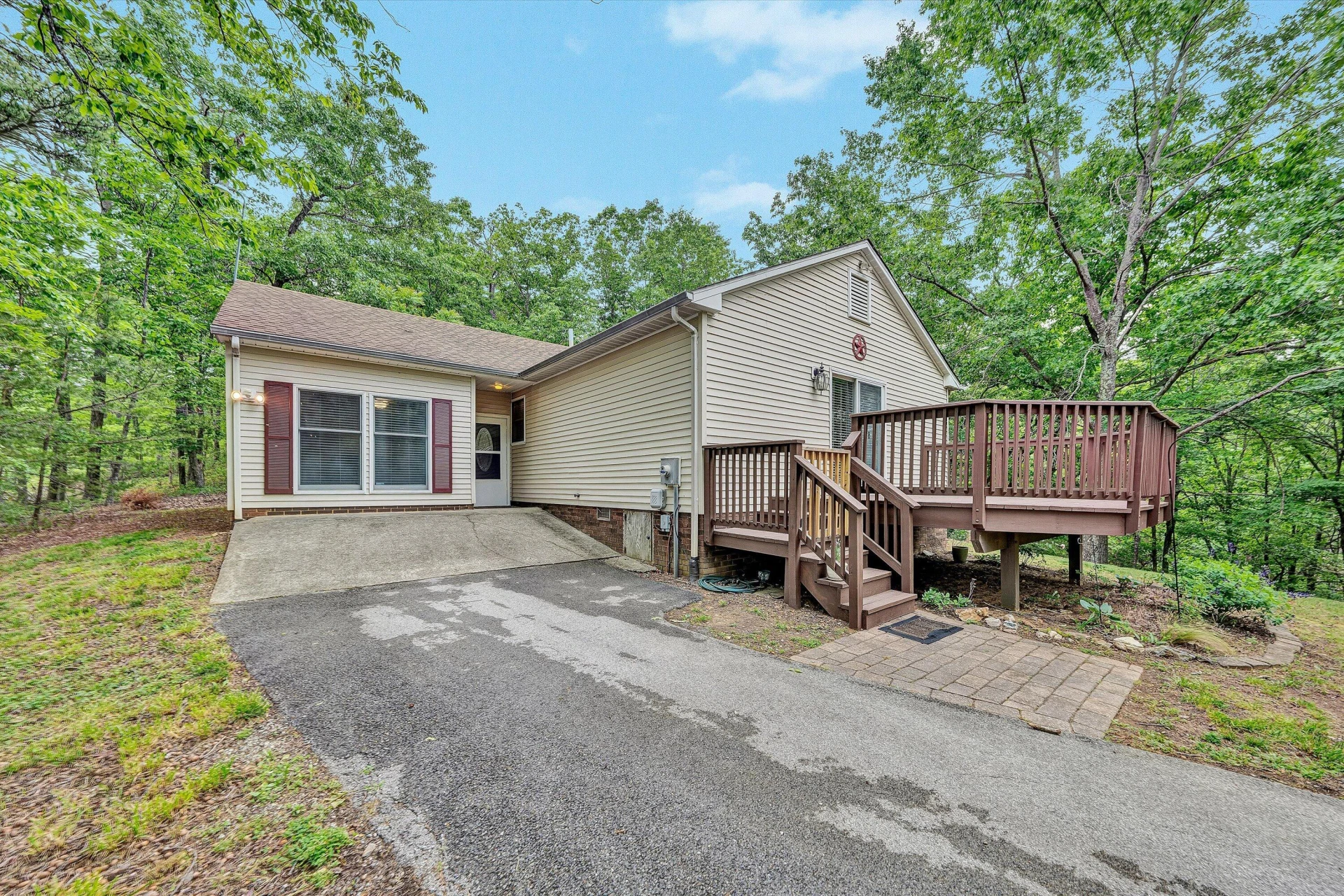 108 Mountain Lane TER - Photo 2