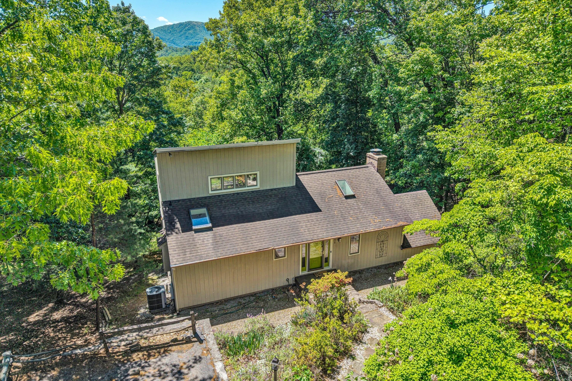 6275 Smokey Ridge RD