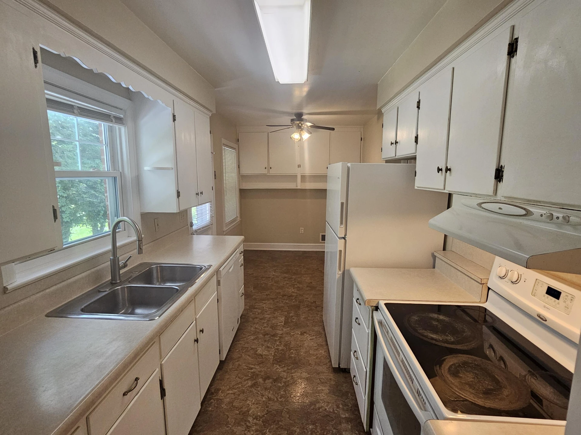 3009 Dover DR SW - Photo 5