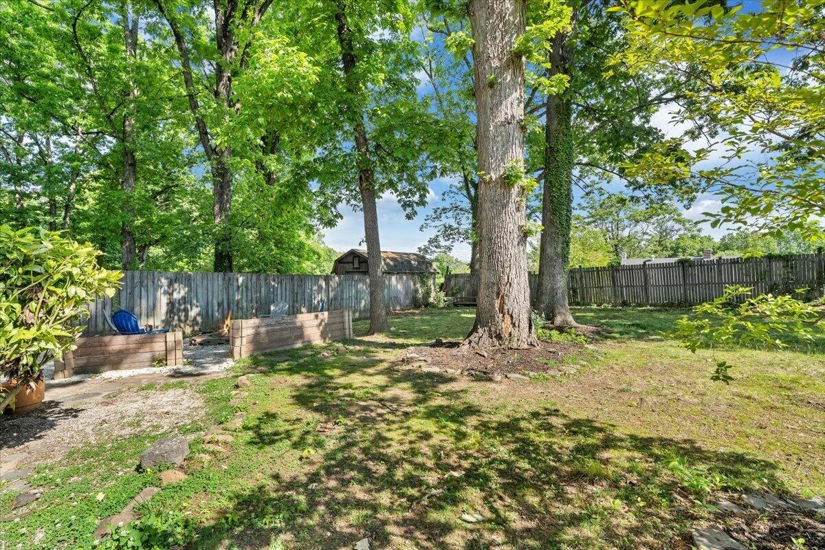 2525 Maiden LN SW - Photo 25