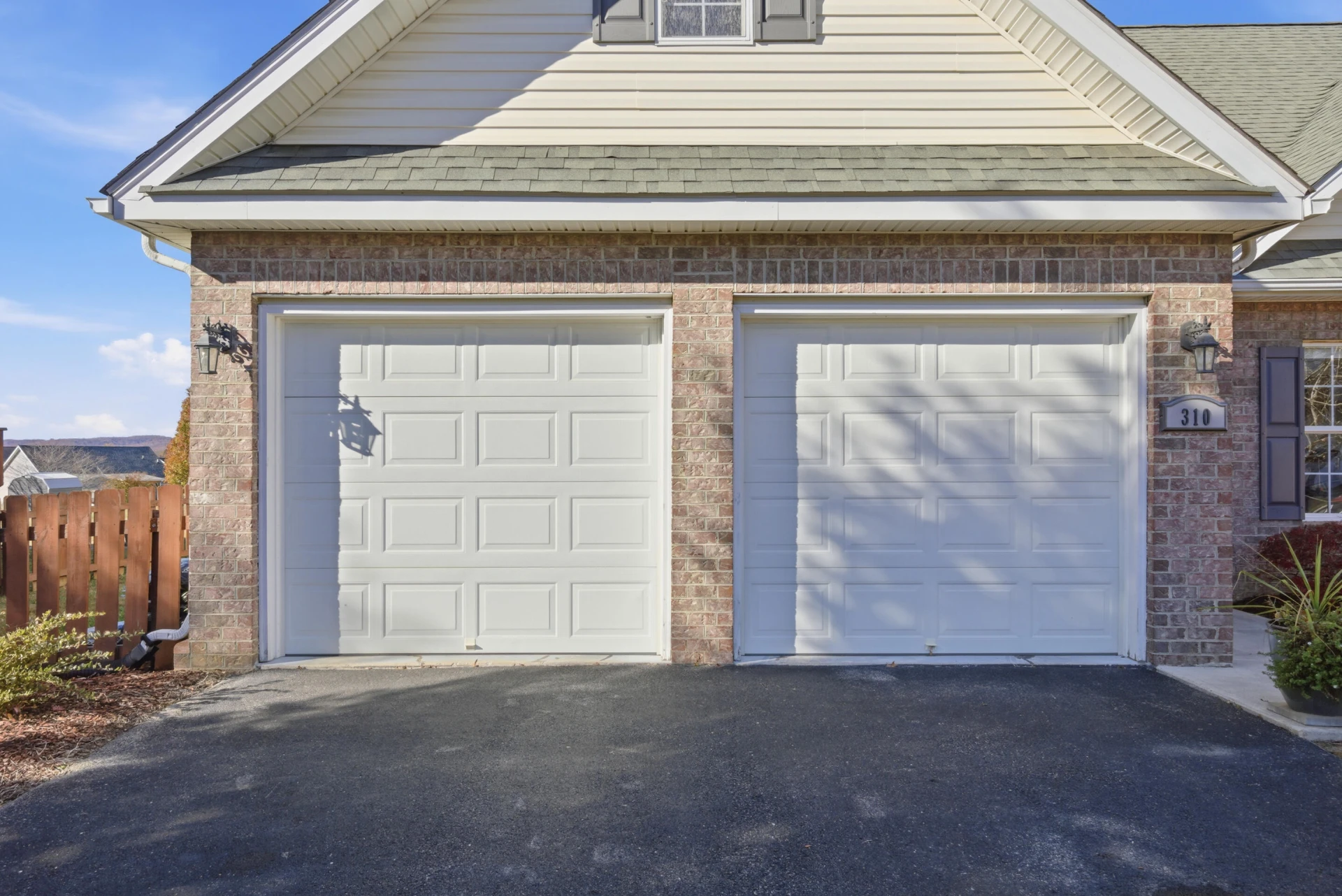 310 Windsor DR NW - Photo 2