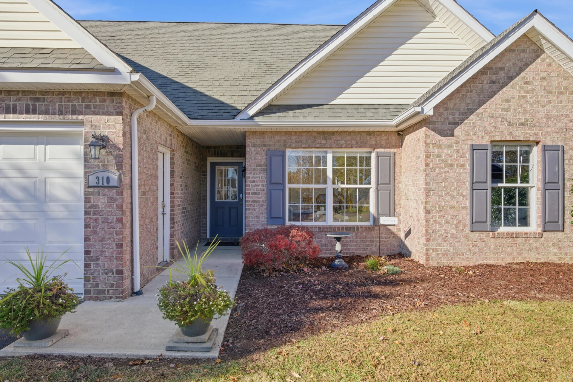 310 Windsor DR NW - Photo 3