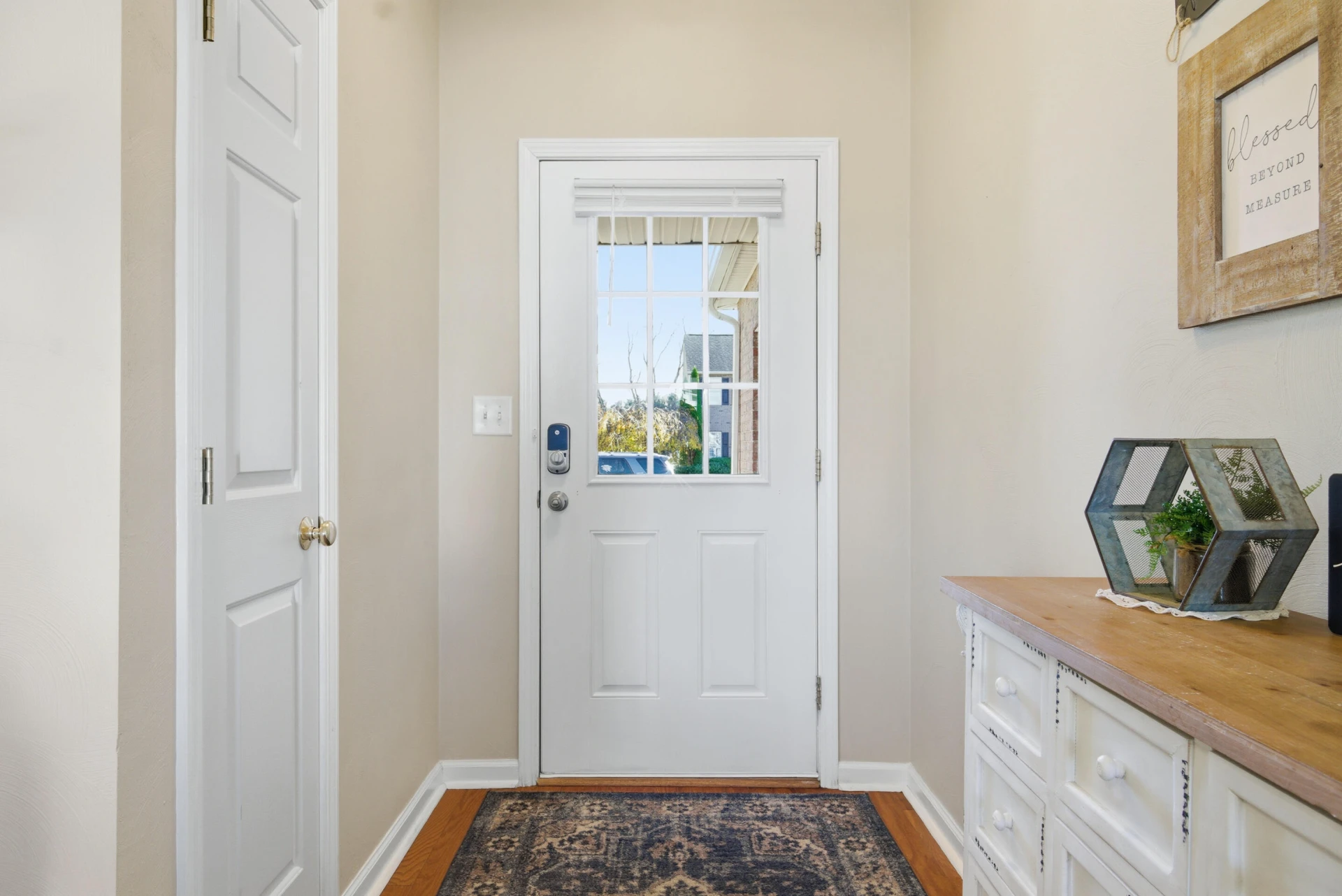 310 Windsor DR NW - Photo 5