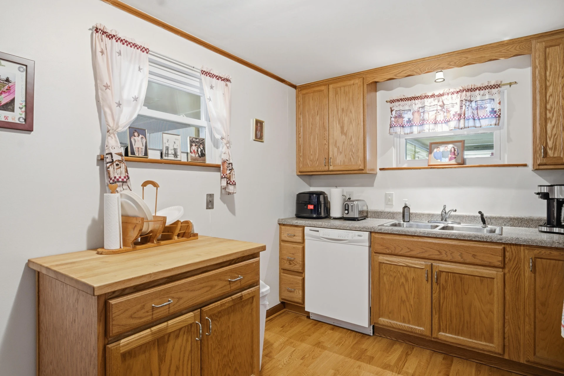 380 Clearview DR - Photo 10