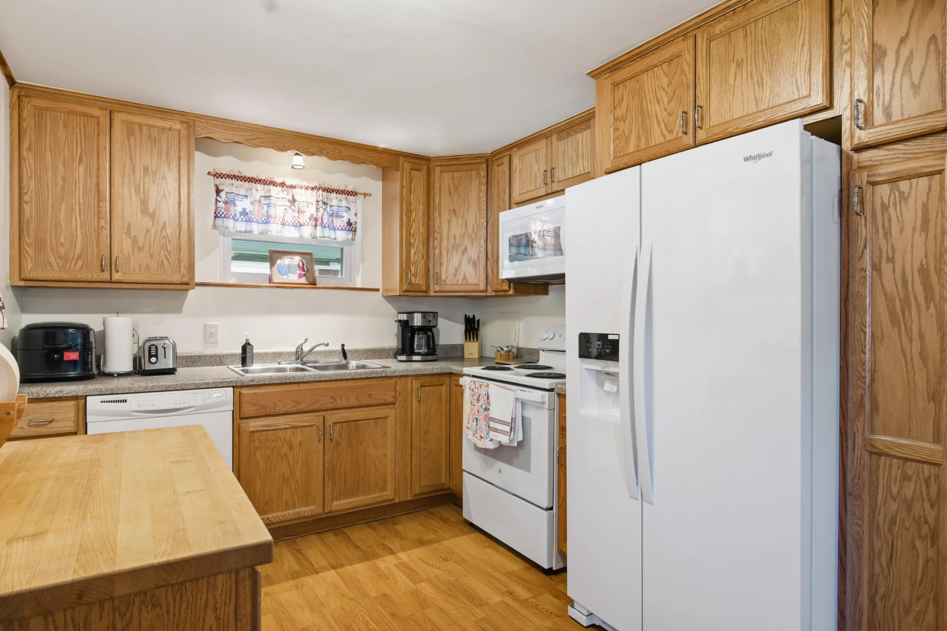 380 Clearview DR - Photo 9