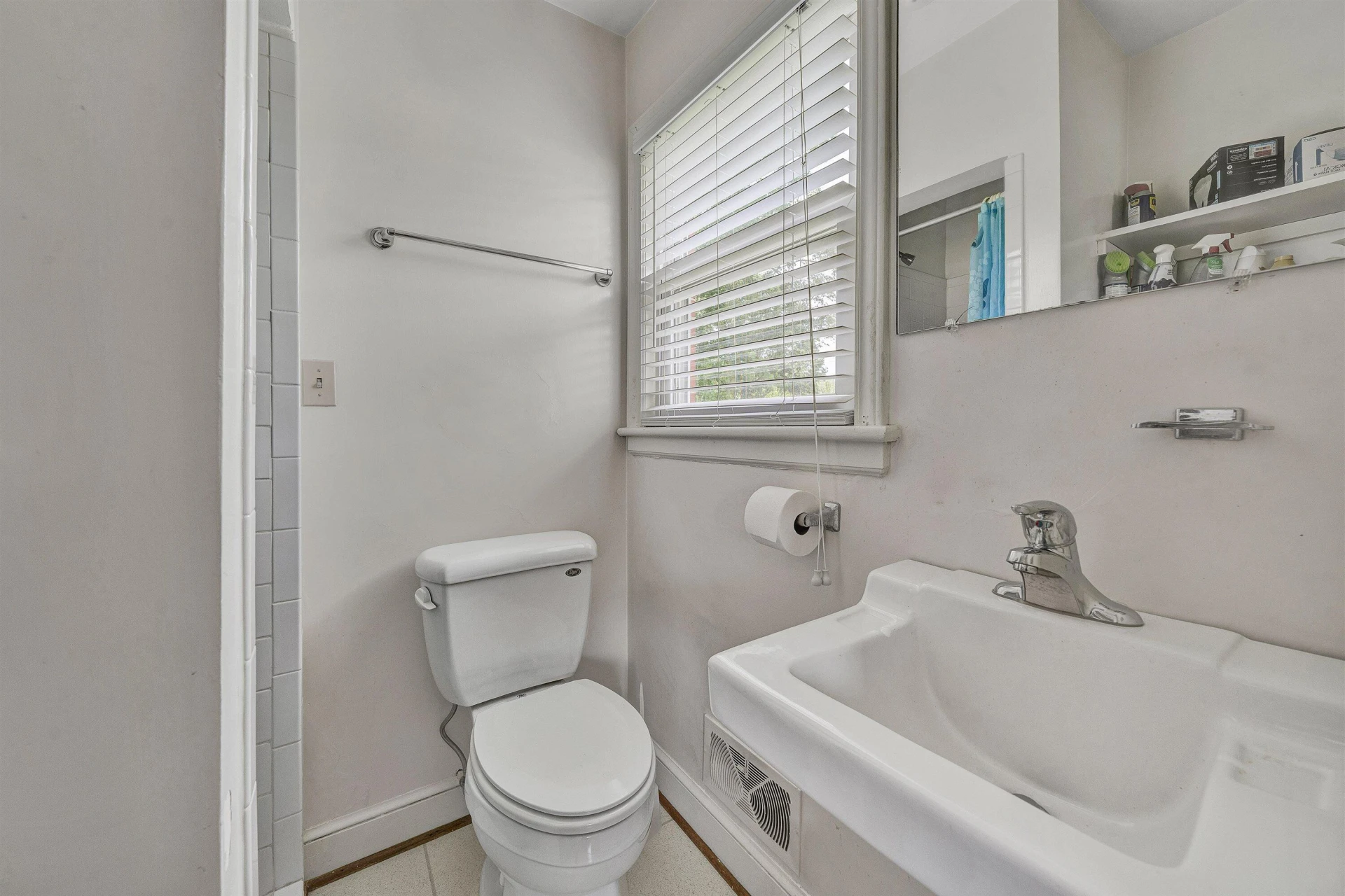6915 Tinkerdale RD - Photo 10