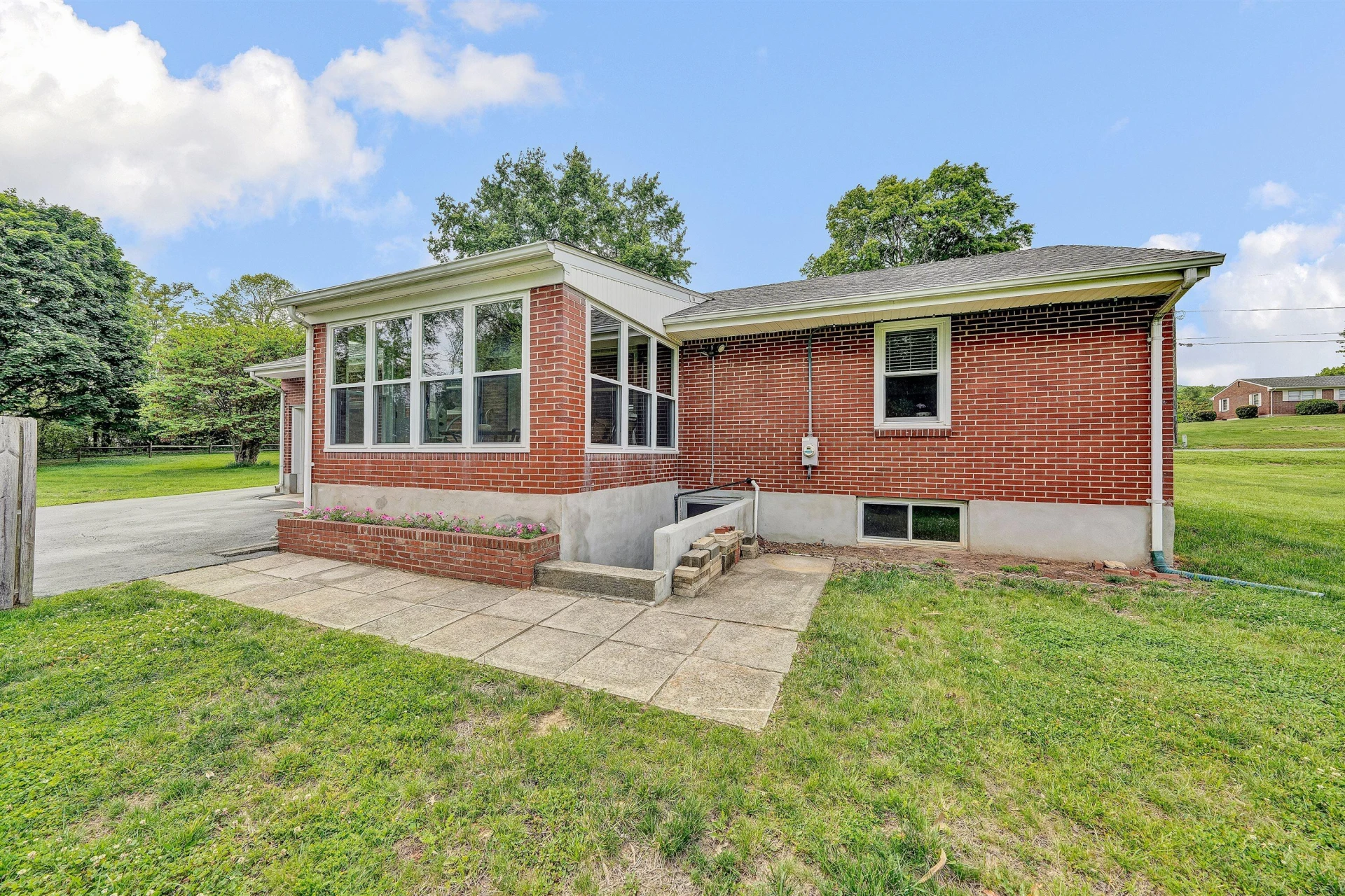 6915 Tinkerdale RD - Photo 12