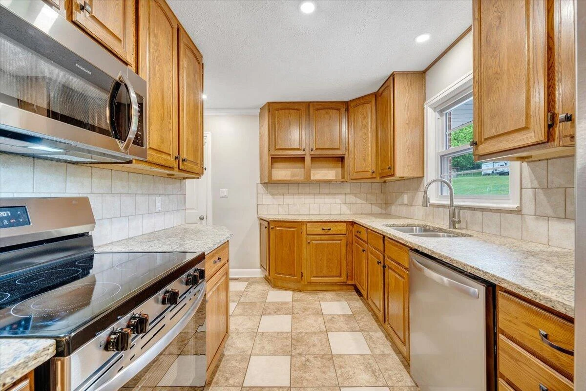 3116 Wheatland RD - Photo 8