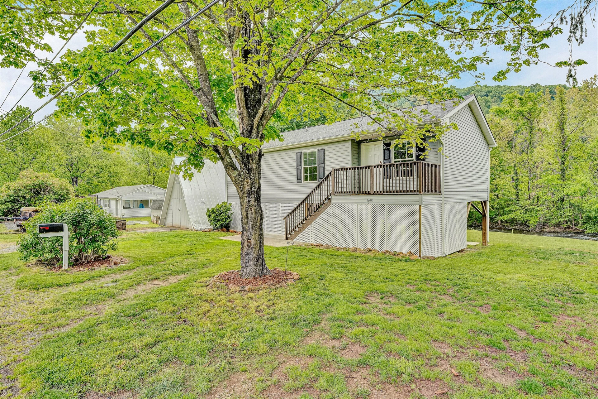 9619 Old Roanoke RD
