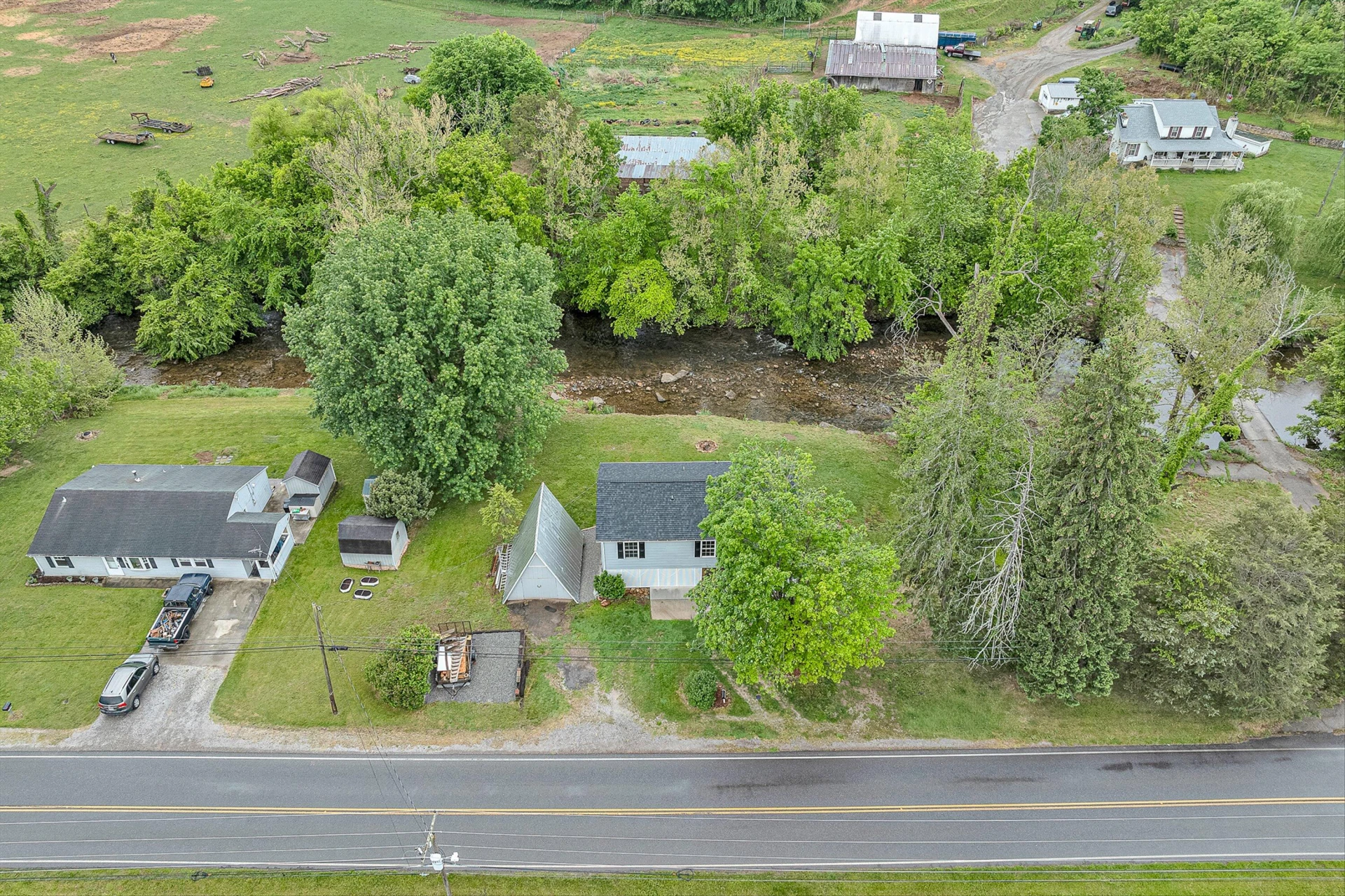 9619 Old Roanoke RD - Photo 32