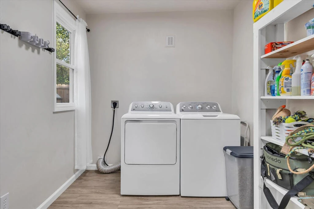 826 Rutherford AVE NW - Photo 18