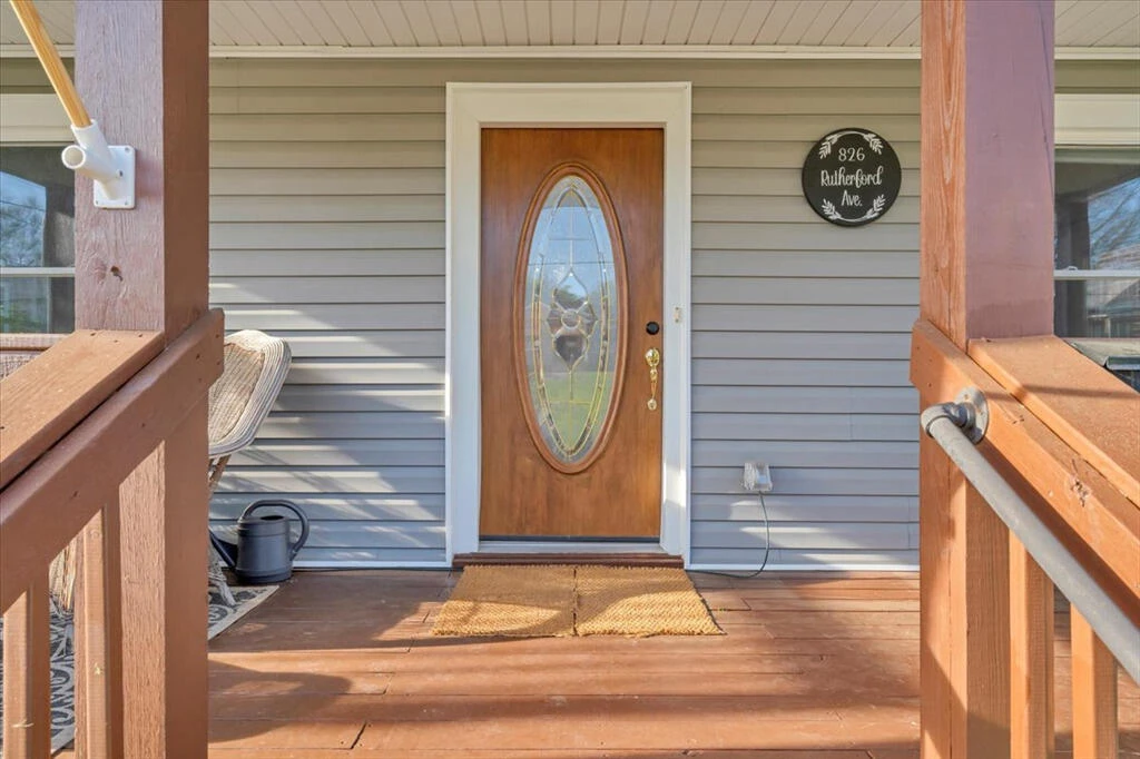 826 Rutherford AVE NW - Photo 2