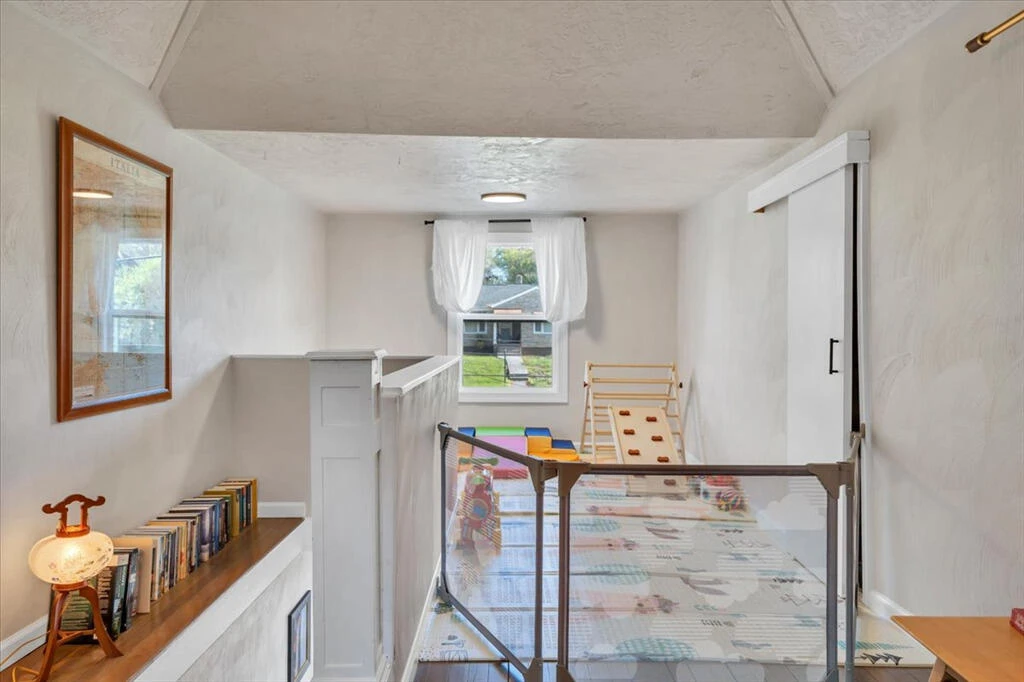 826 Rutherford AVE NW - Photo 20