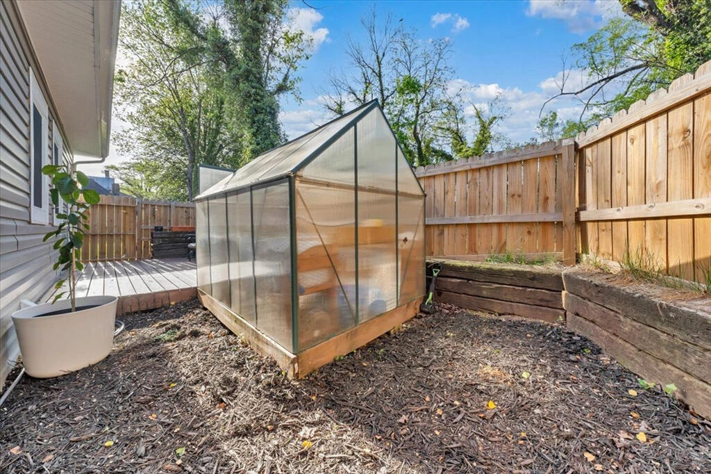 826 Rutherford AVE NW - Photo 26