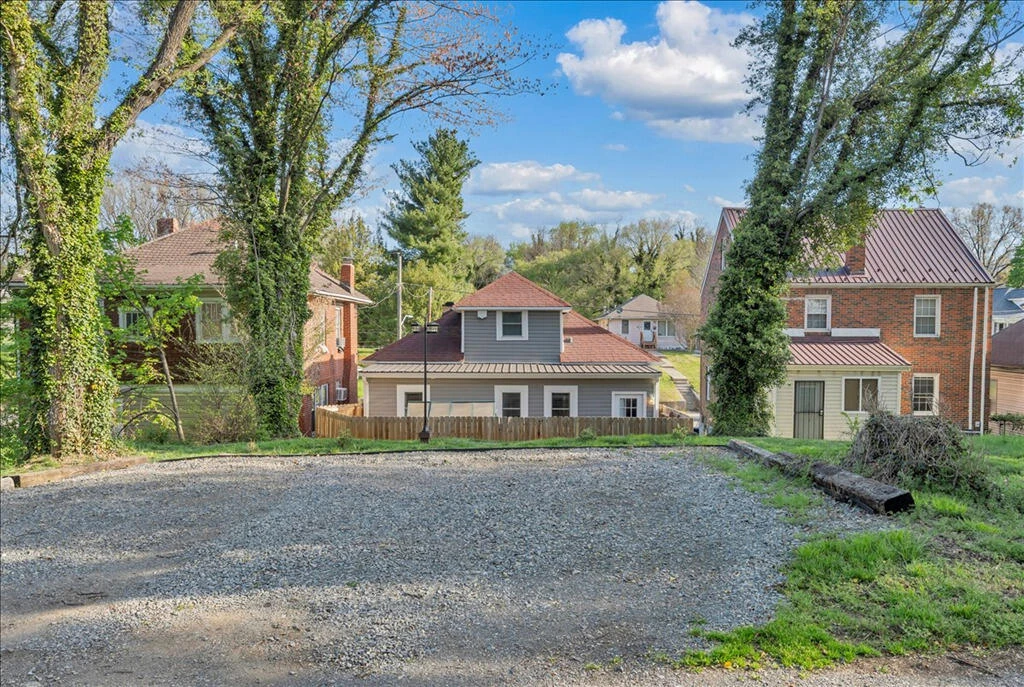 826 Rutherford AVE NW - Photo 28