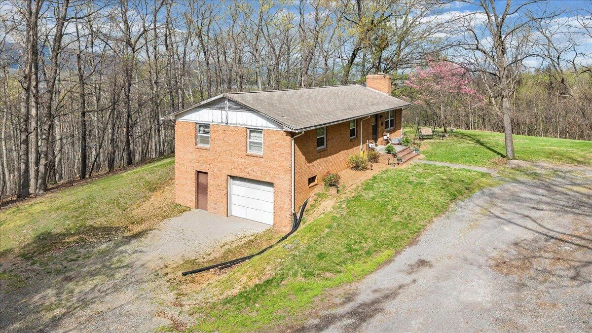 1450 Blackwood DR - Photo 3