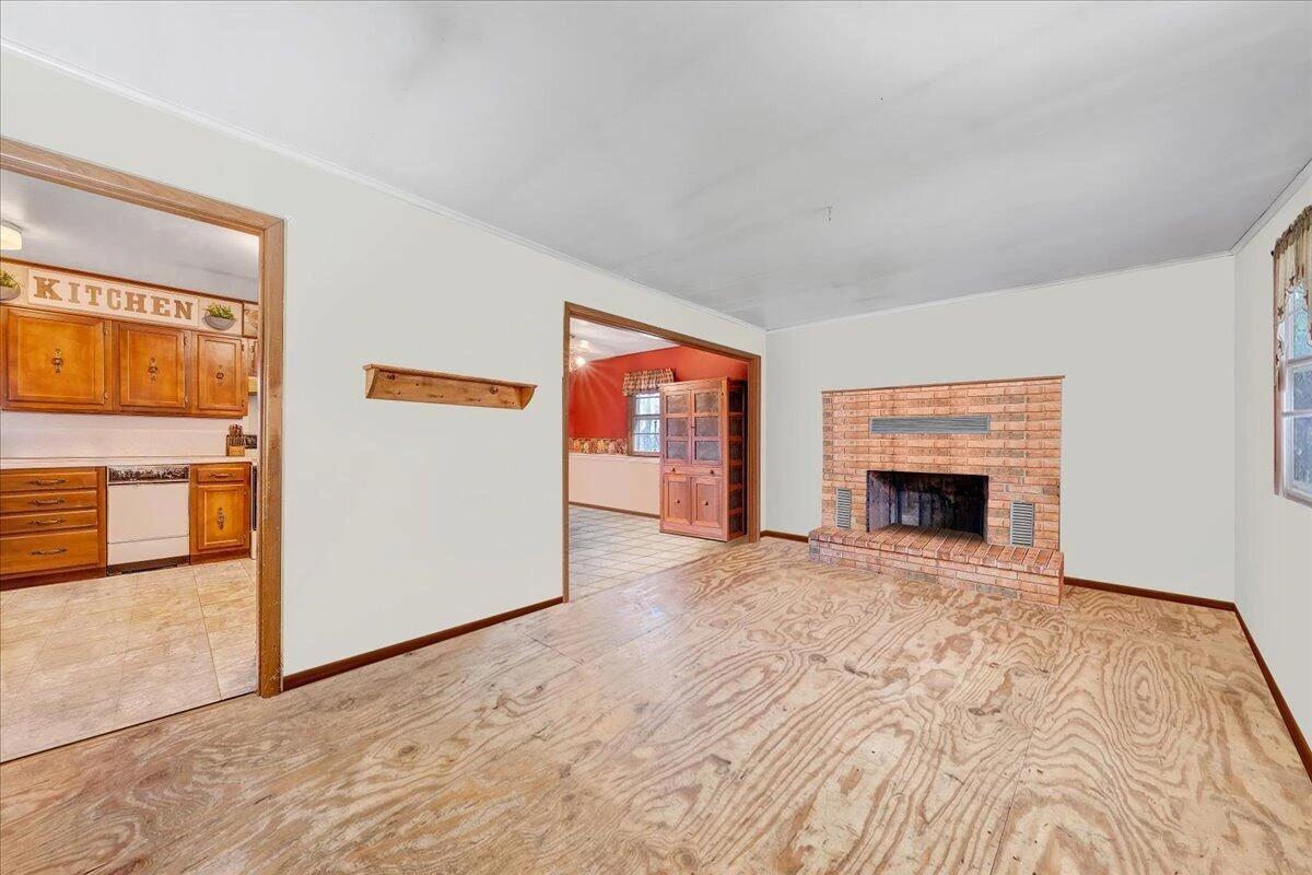 1450 Blackwood DR - Photo 6