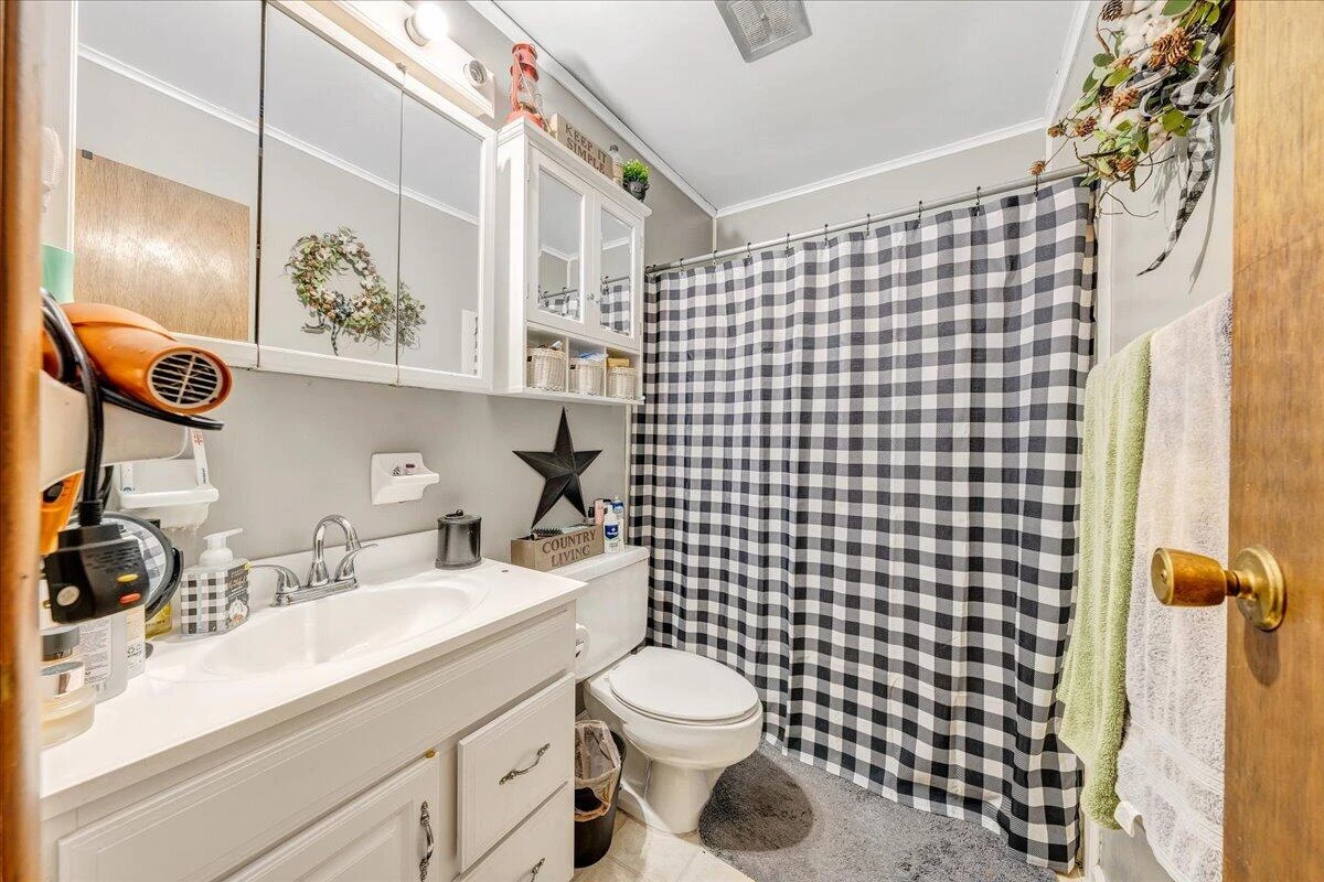 1450 Blackwood DR - Photo 7