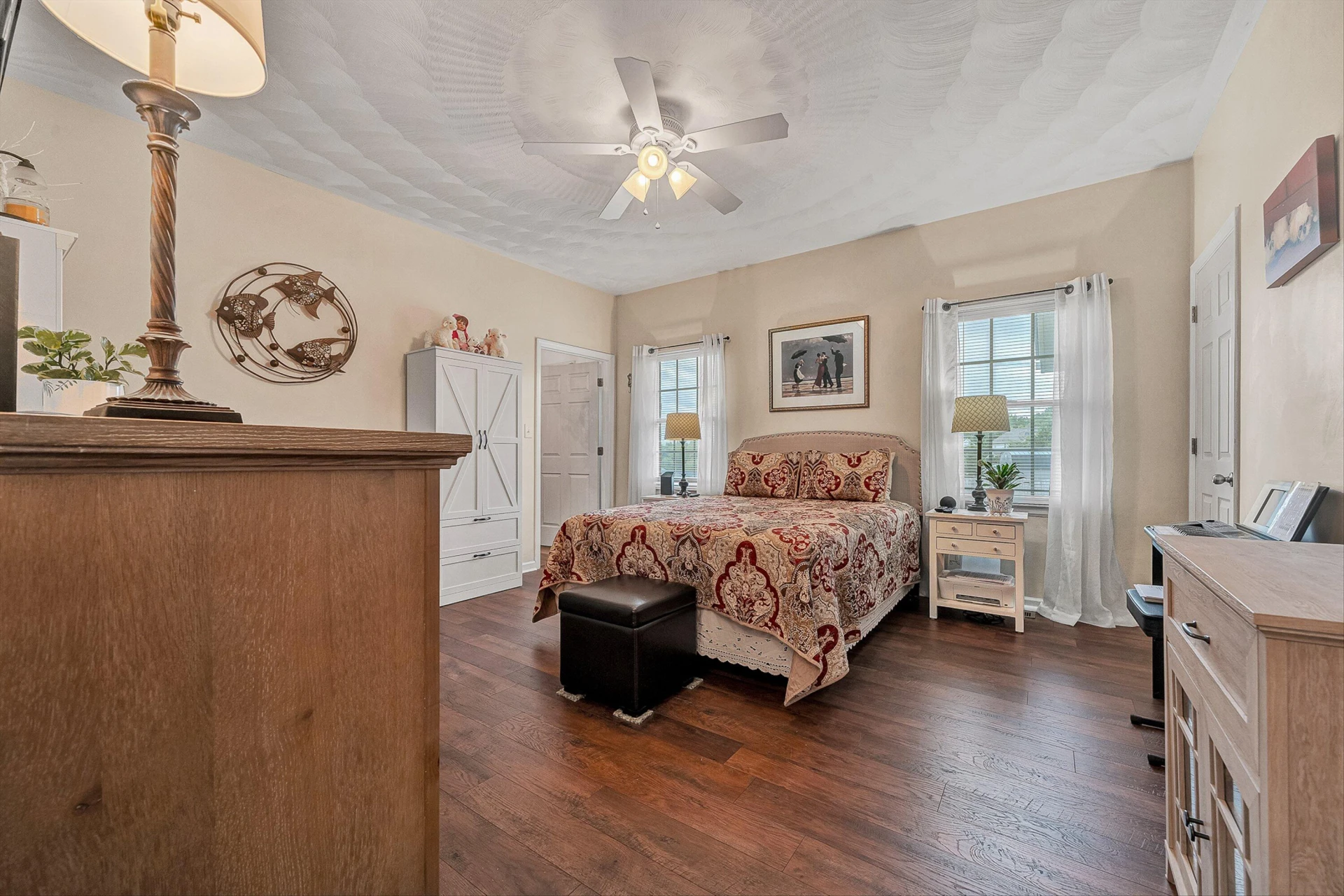 415 Edgemont CIR - Photo 22