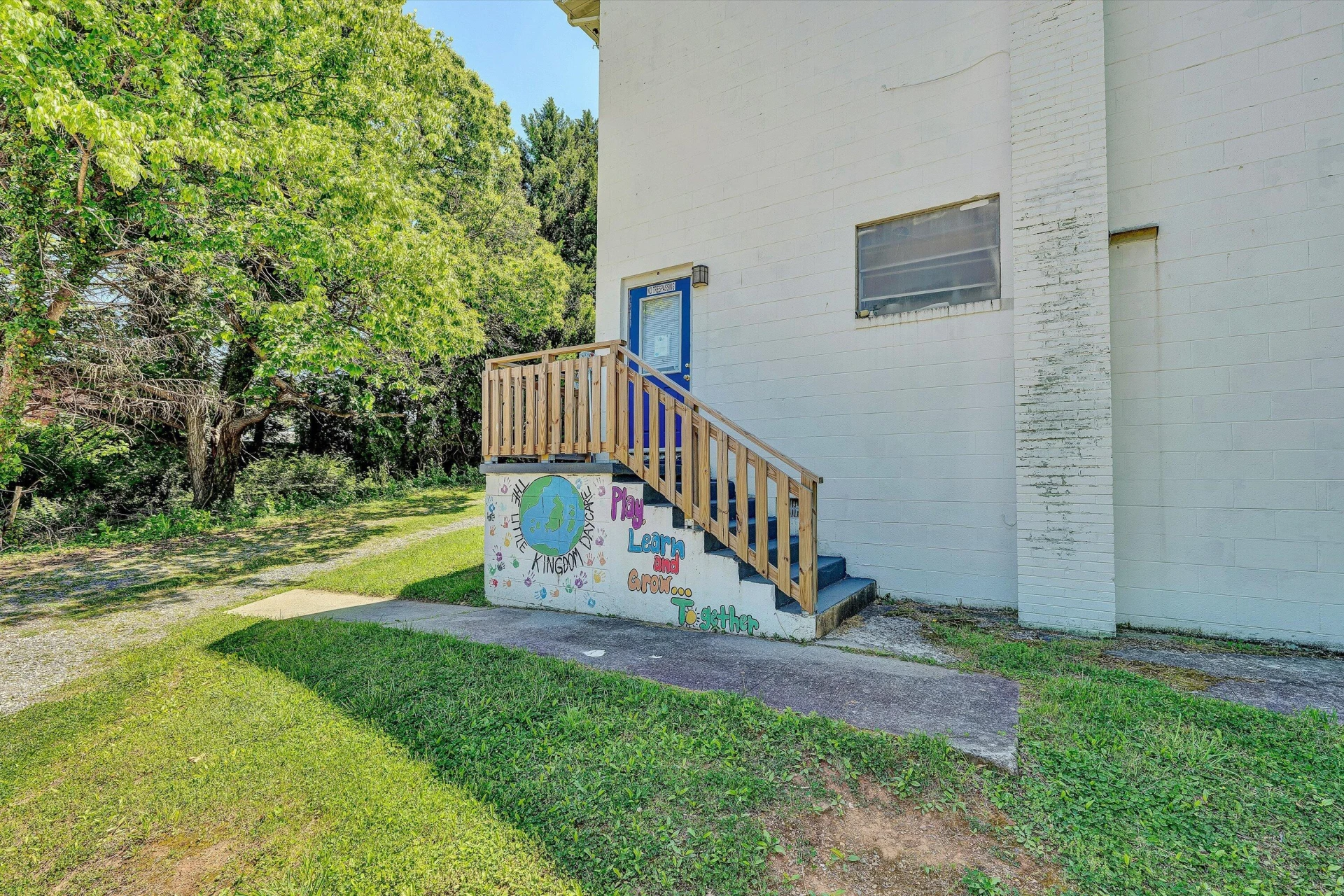 2719 Colonial AVE SW - Photo 17