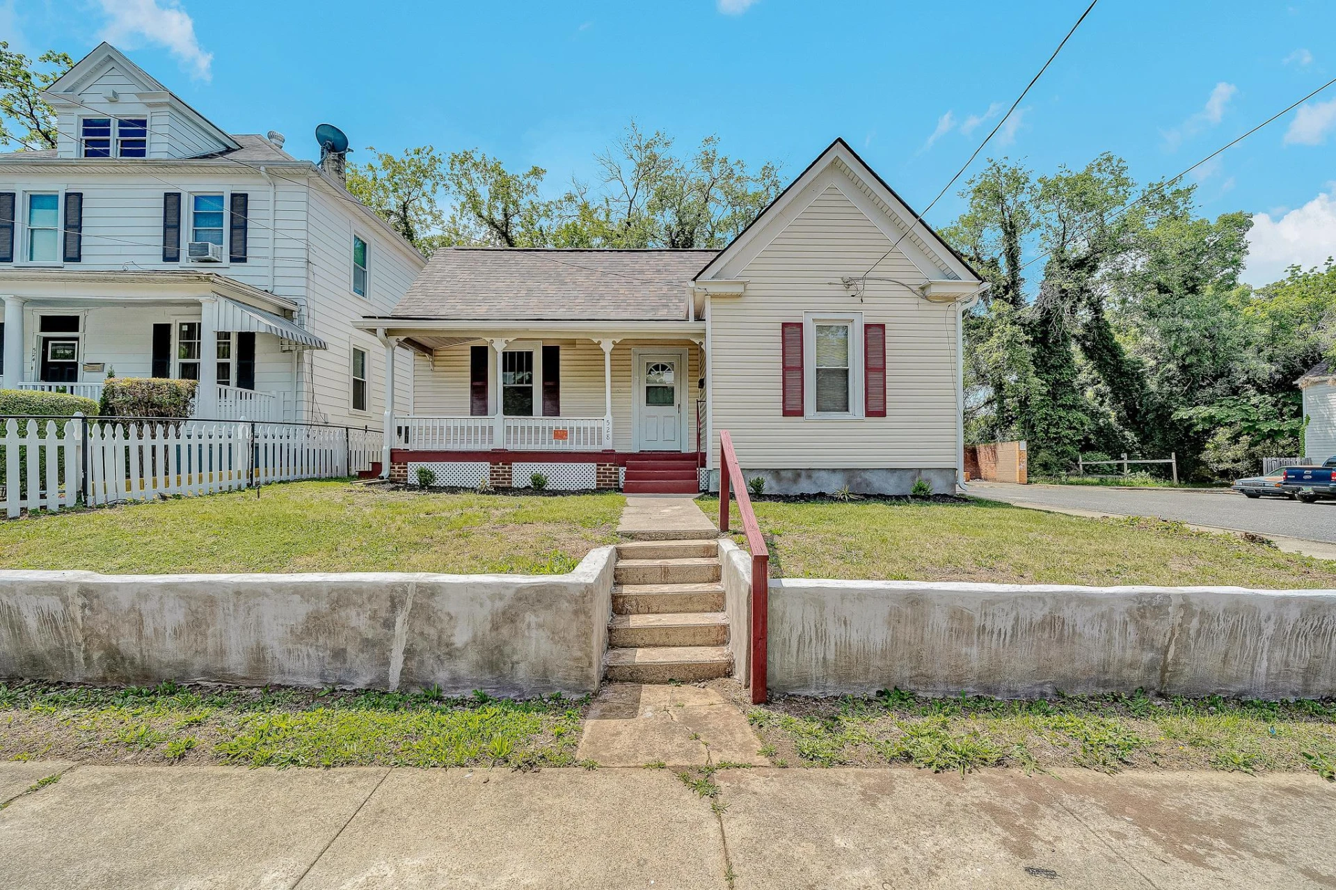 528 Rutherford AVE NW
