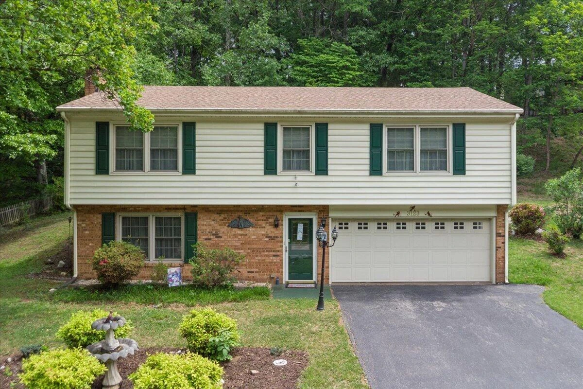 3123 Green Ridge RD