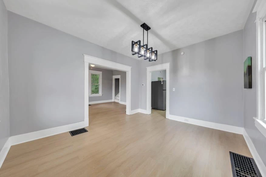 1912 Melrose AVE NW - Photo 10