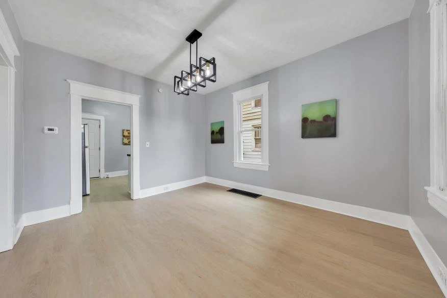 1912 Melrose AVE NW - Photo 11