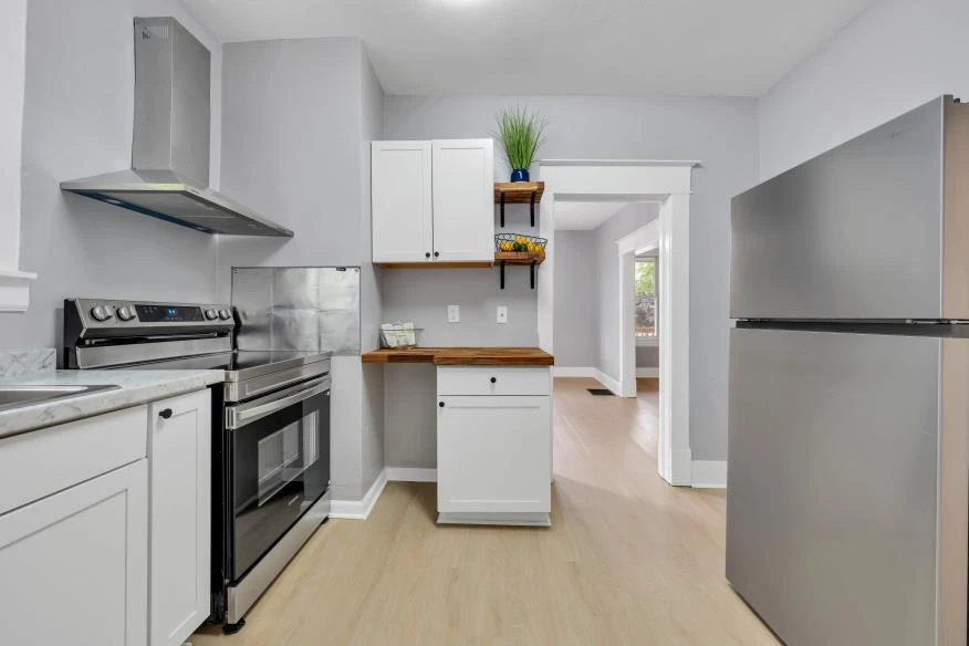 1912 Melrose AVE NW - Photo 15