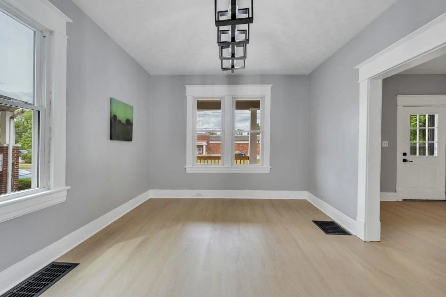 1912 Melrose AVE NW - Photo 8