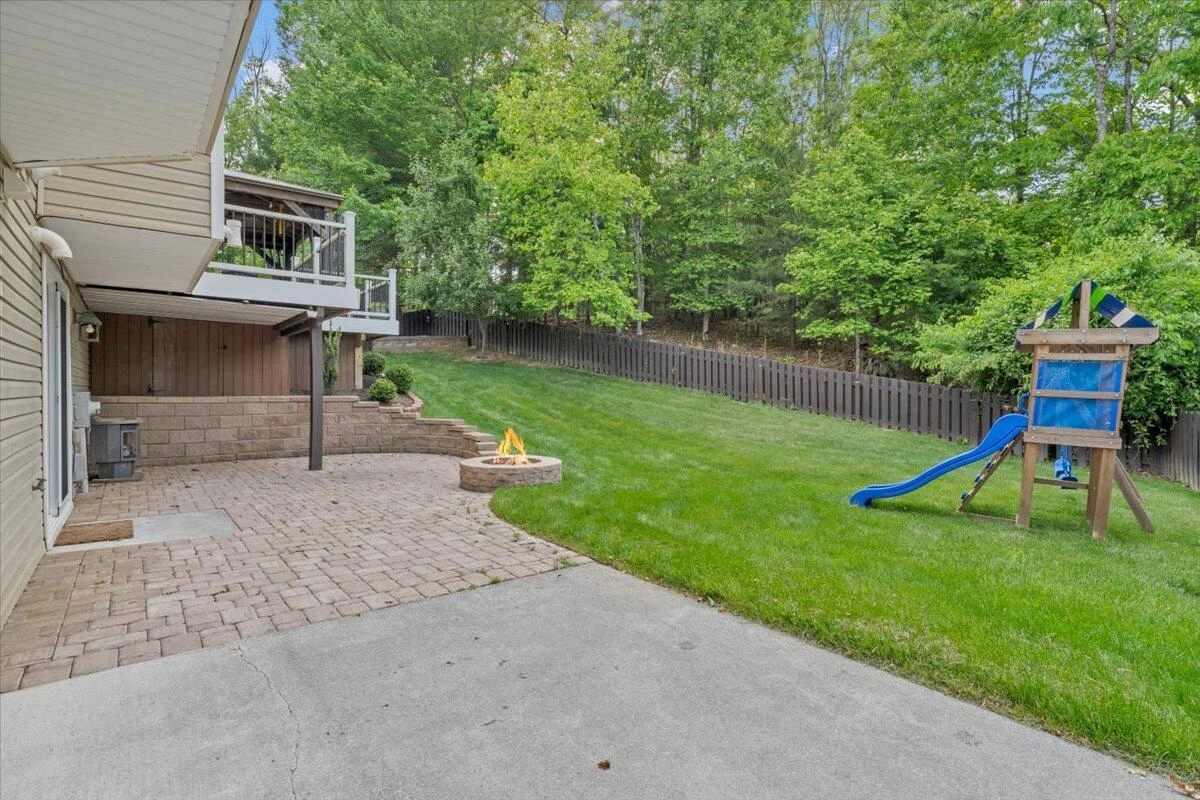 5882 Monet DR - Photo 51