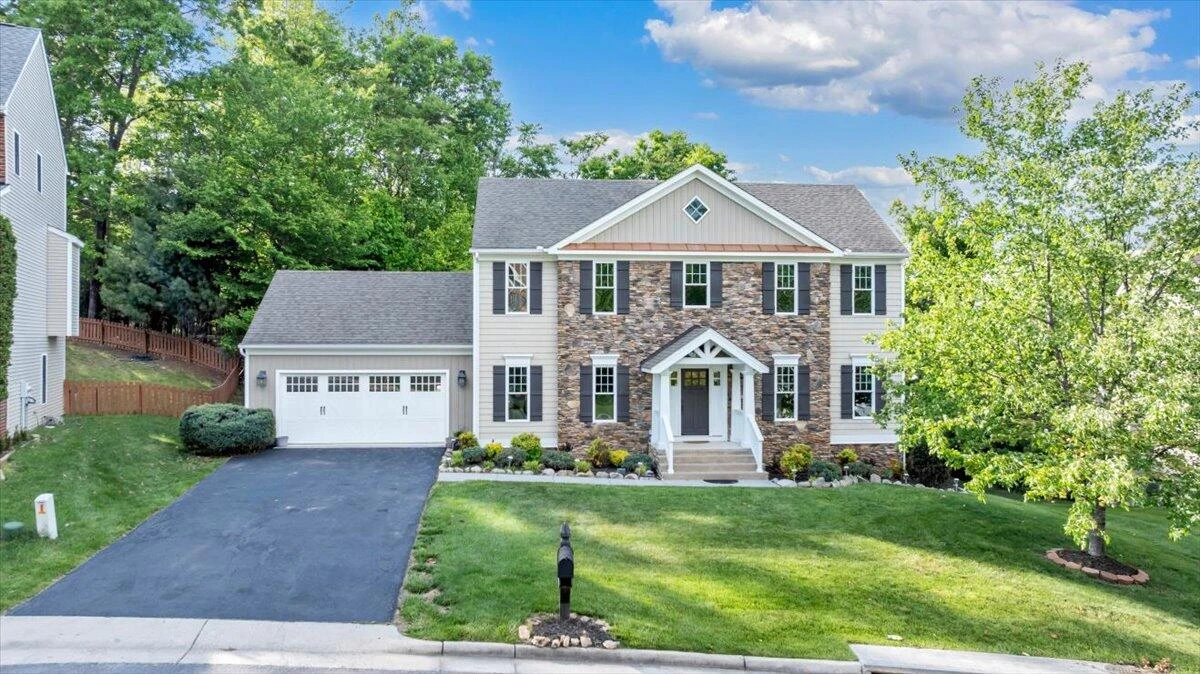 5882 Monet DR - Photo 64