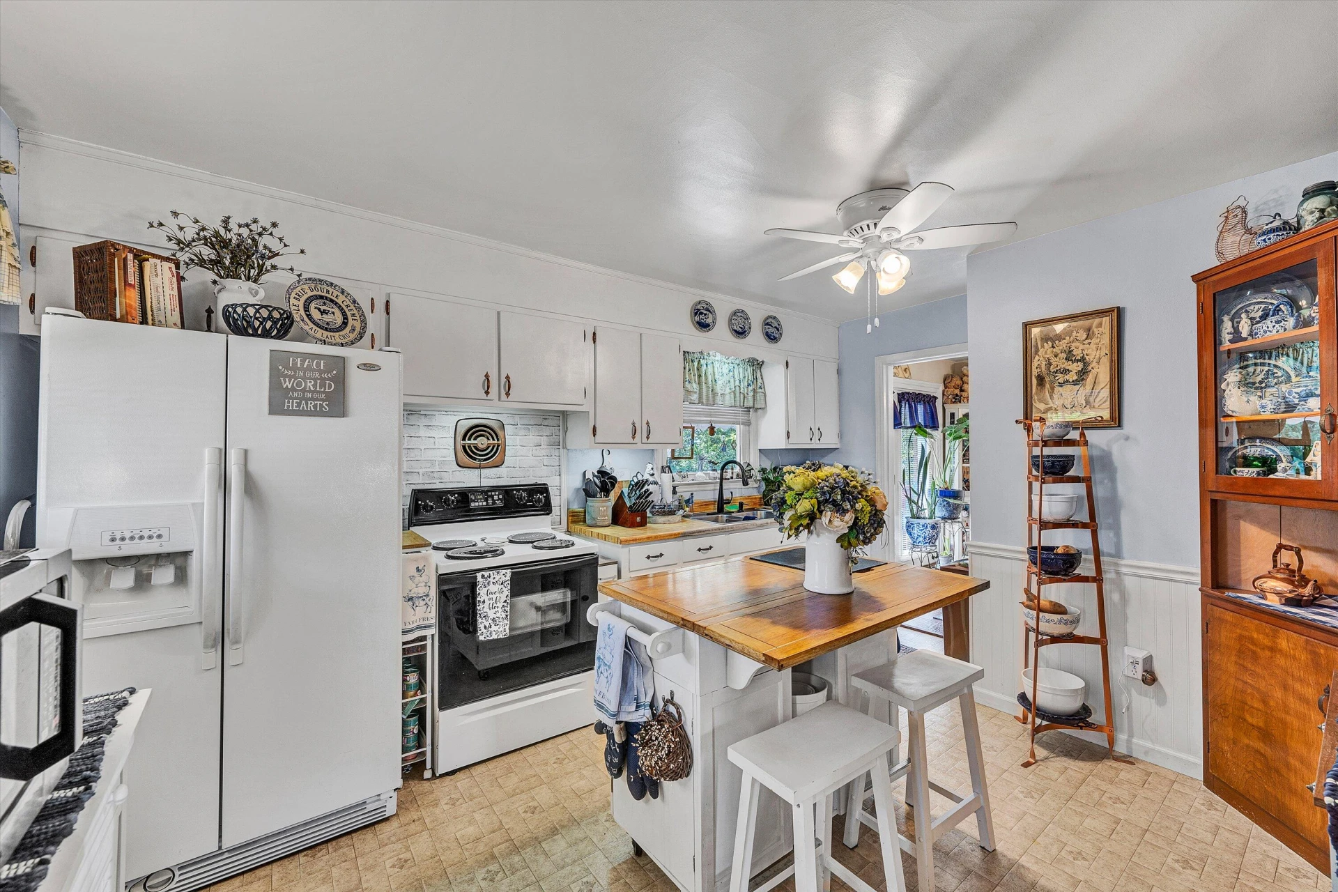 329 Lynn Haven CIR - Photo 11