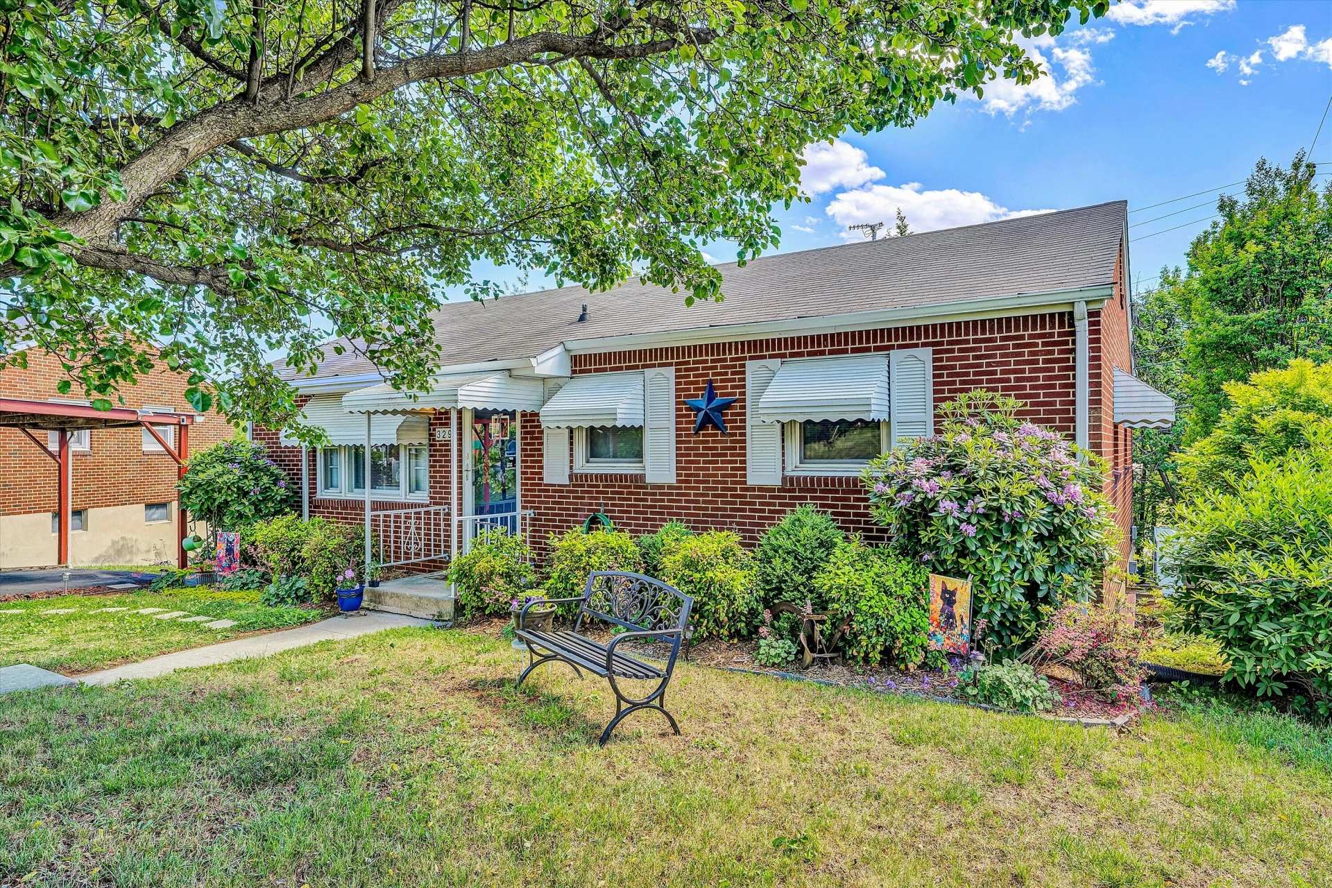 329 Lynn Haven CIR - Photo 2