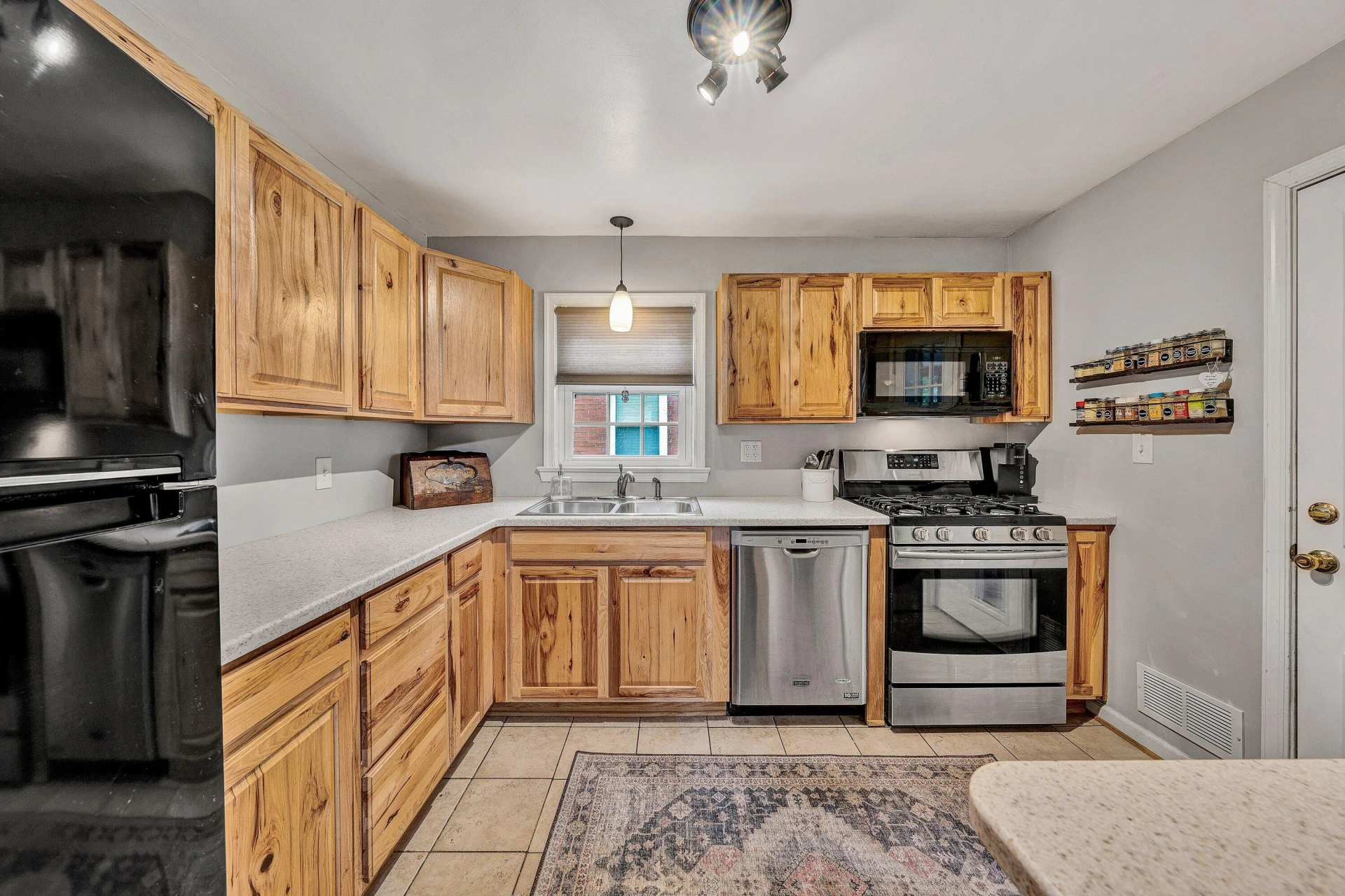 2423 Tillett RD SW - Photo 8