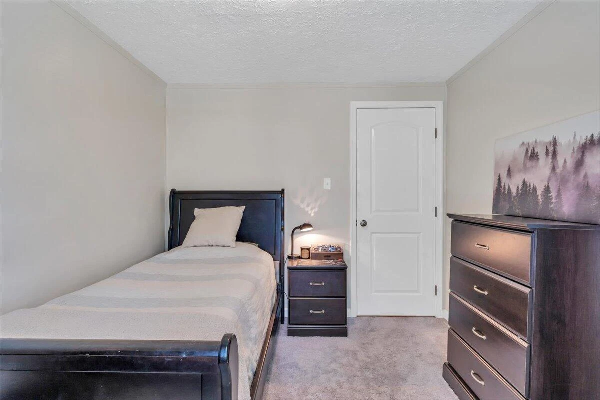 221 Falcon Ridge RD - Photo 27