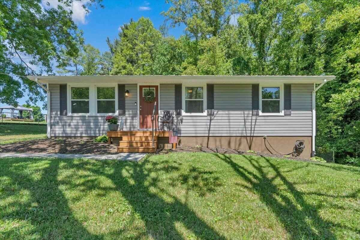 221 Falcon Ridge RD - Photo 37